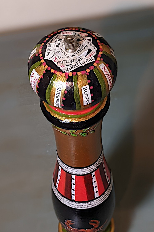 Hand-painted pepper Mill with a Shellfish theme